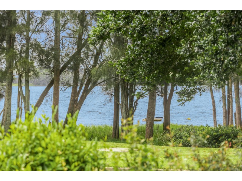 7 Parkland Drive, Kings Point NSW 2539