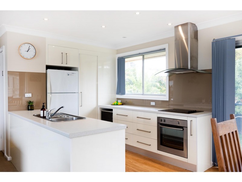 3 Booth Avenue, Narrawallee NSW 2539