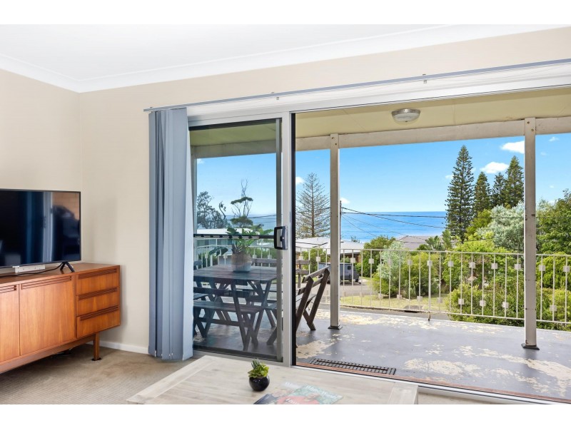 3 Booth Avenue, Narrawallee NSW 2539