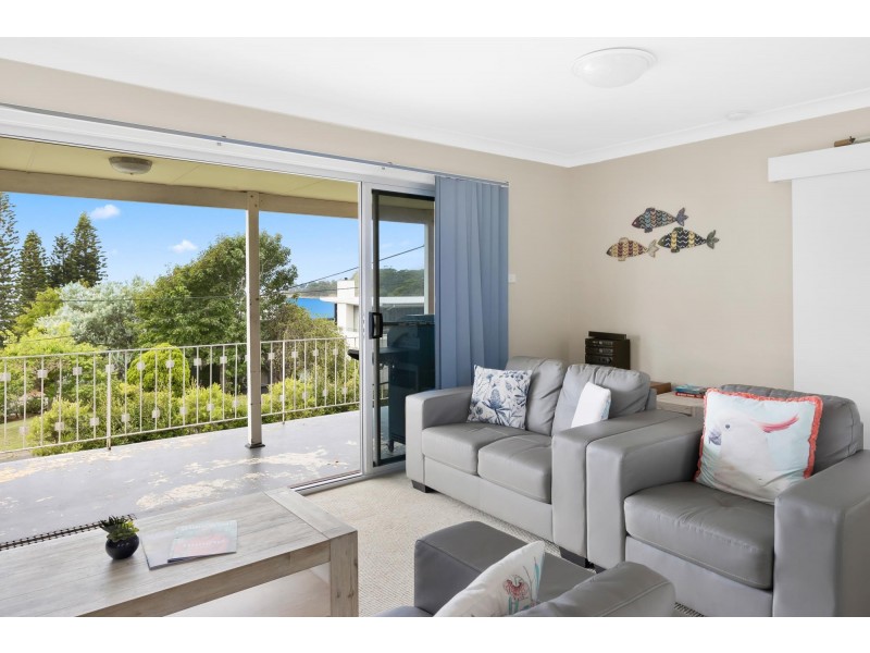 3 Booth Avenue, Narrawallee NSW 2539