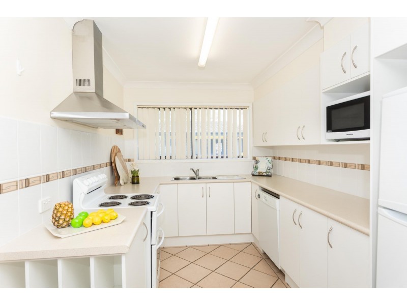 2/30 Clyde Street, Mollymook Beach NSW 2539