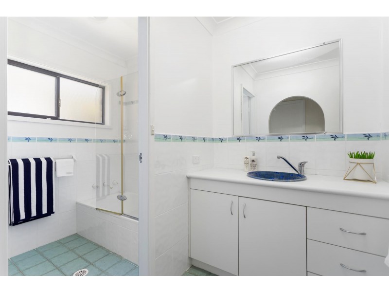 2/30 Clyde Street, Mollymook Beach NSW 2539