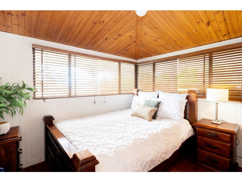 3 Commonwealth Avenue, Burrill Lake NSW 2539