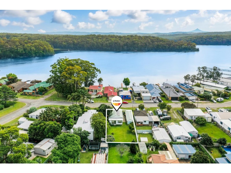 36 Lake View Drive, Burrill Lake NSW 2539