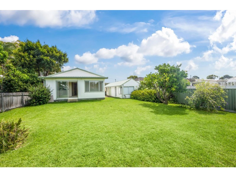 36 Lake View Drive, Burrill Lake NSW 2539