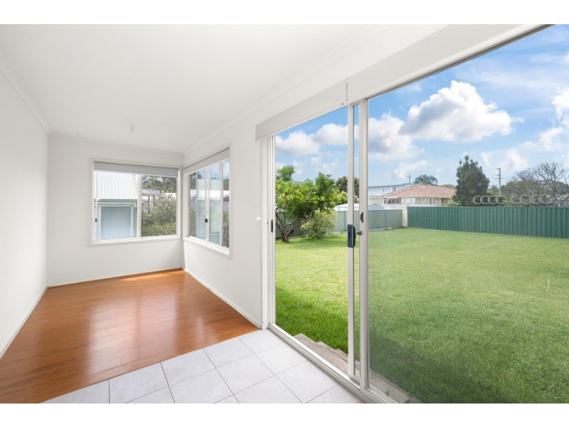 36 Lake View Drive, Burrill Lake NSW 2539