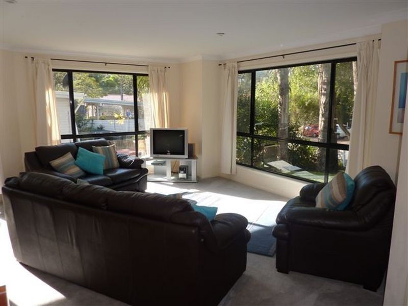 1 Carroll Avenue, Mollymook NSW 2539