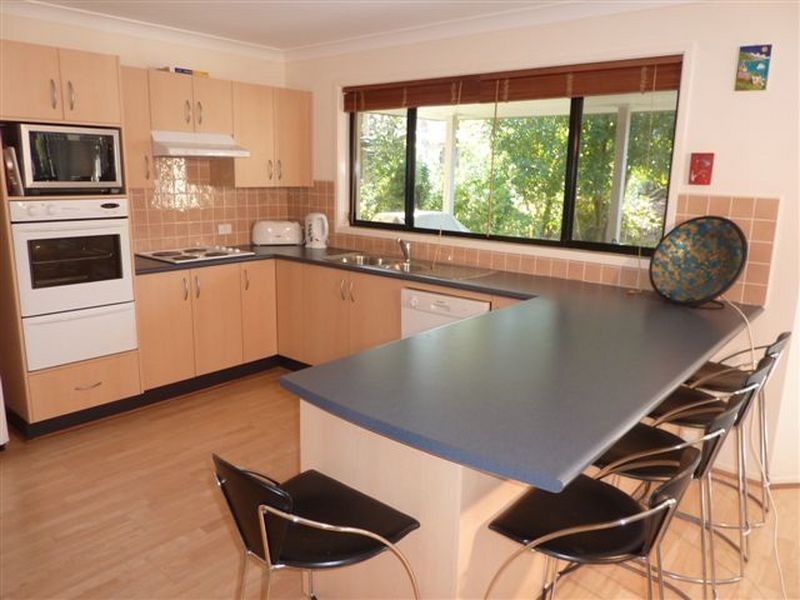 1 Carroll Avenue, Mollymook NSW 2539