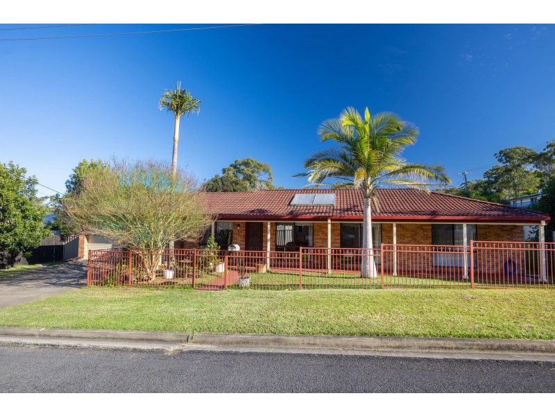 42 Lyra Drive, Lake Tabourie NSW 2539