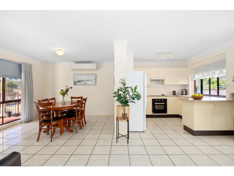 42 Lyra Drive, Lake Tabourie NSW 2539