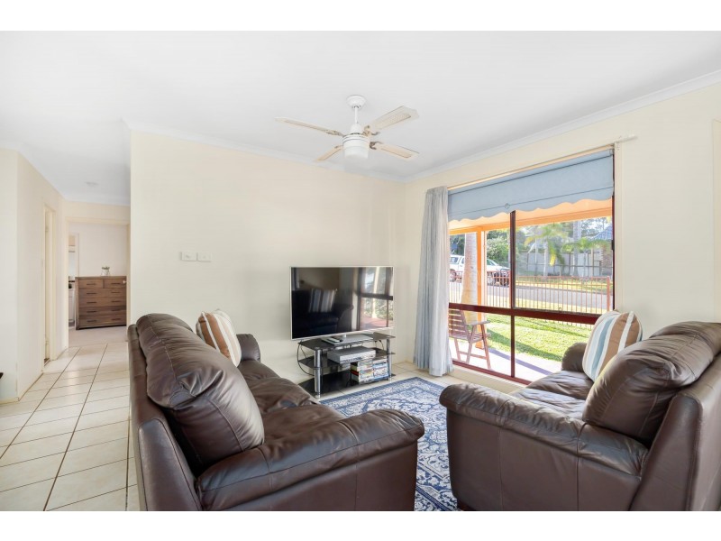 42 Lyra Drive, Lake Tabourie NSW 2539
