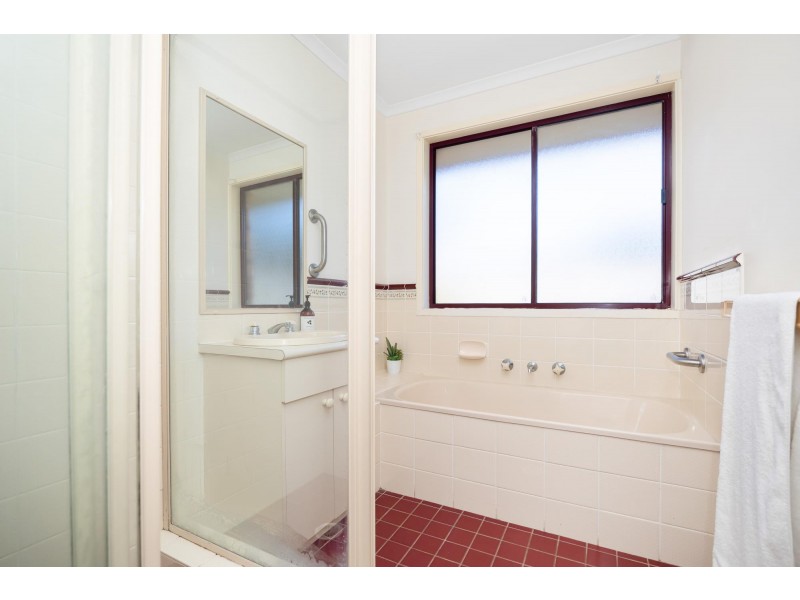 42 Lyra Drive, Lake Tabourie NSW 2539
