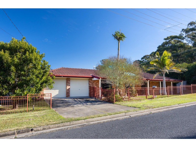 42 Lyra Drive, Lake Tabourie NSW 2539