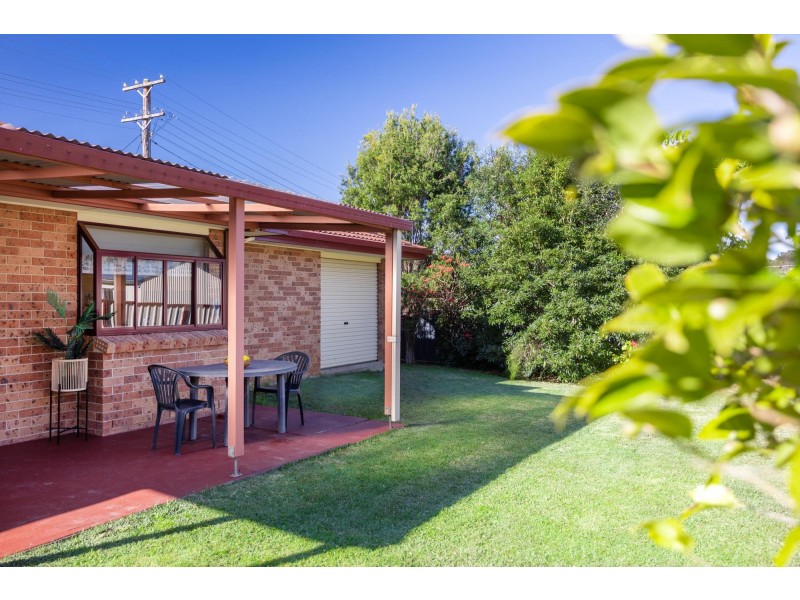 42 Lyra Drive, Lake Tabourie NSW 2539