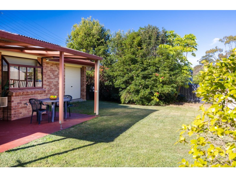 42 Lyra Drive, Lake Tabourie NSW 2539