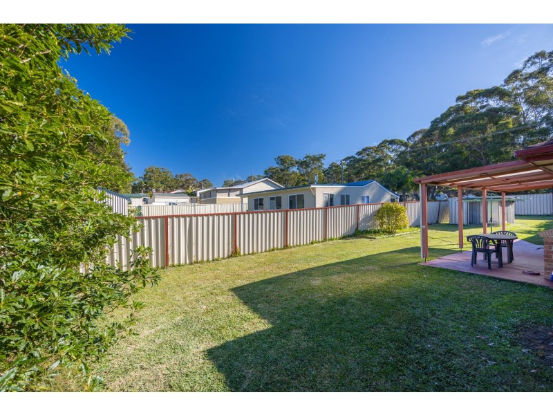42 Lyra Drive, Lake Tabourie NSW 2539