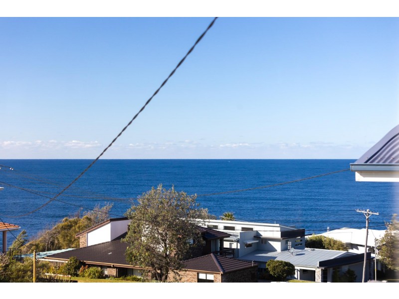204 Mitchell Parade, Mollymook Beach NSW 2539