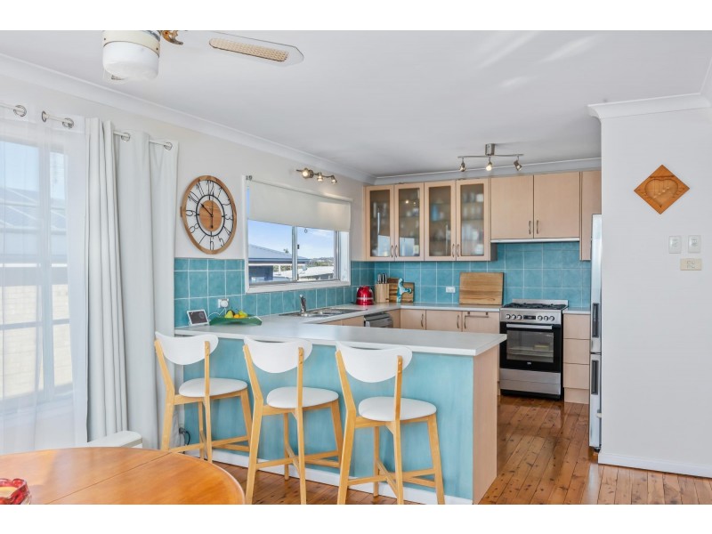 204 Mitchell Parade, Mollymook Beach NSW 2539