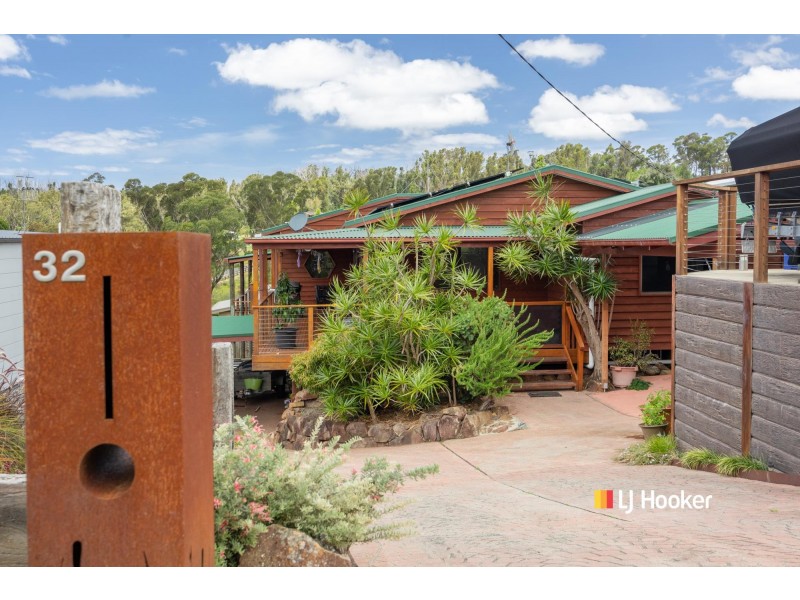 32 Kurrajong Crescent, Conjola Park NSW 2539