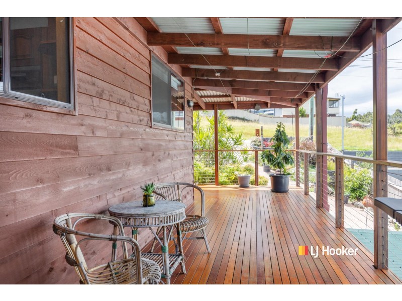 32 Kurrajong Crescent, Conjola Park NSW 2539