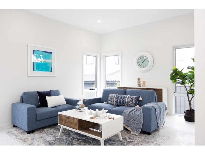8 Mirida Drive, Dolphin Point NSW 2539