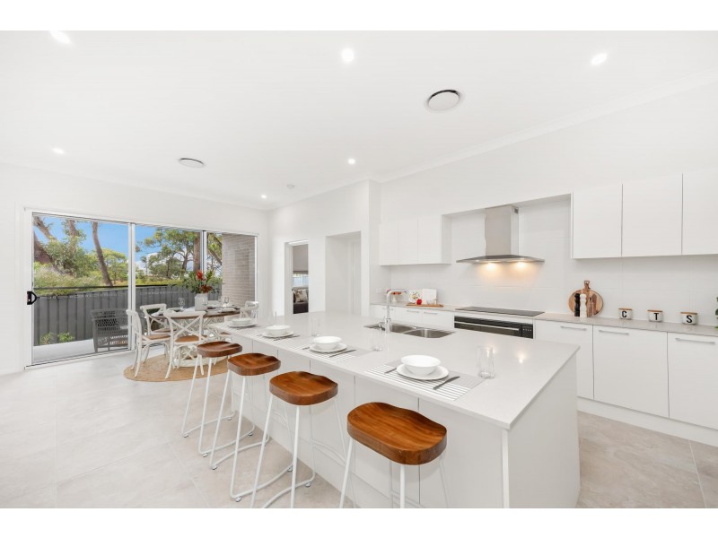 8 Mirida Drive, Dolphin Point NSW 2539
