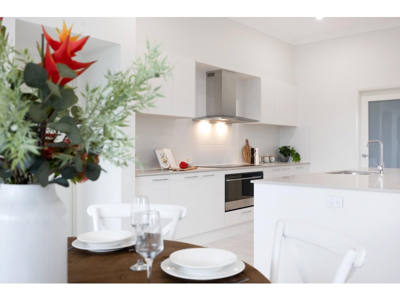 8 Mirida Drive, Dolphin Point NSW 2539