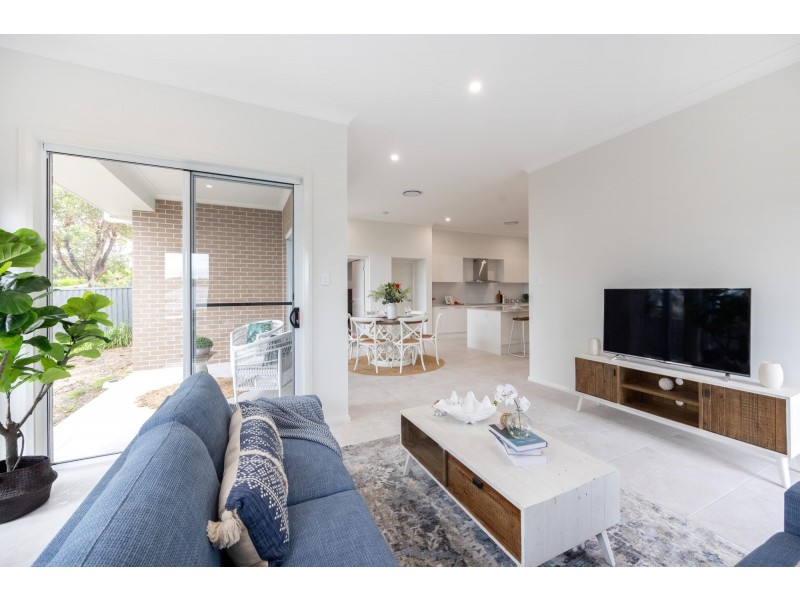 8 Mirida Drive, Dolphin Point NSW 2539