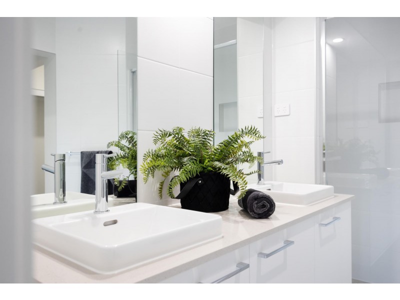 8 Mirida Drive, Dolphin Point NSW 2539