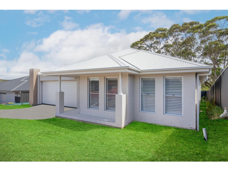 8 Mirida Drive, Dolphin Point NSW 2539