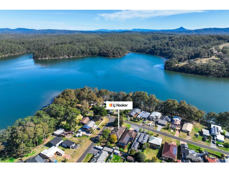 9 James Crescent, Kings Point NSW 2539