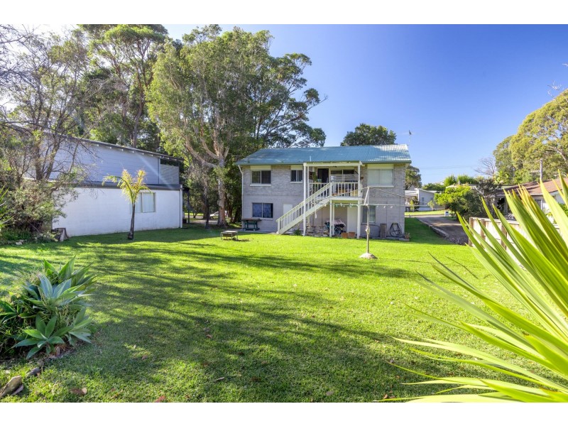 29 Lockhart Avenue, Mollymook Beach NSW 2539