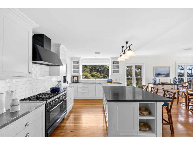 12-14 Victor Avenue, Narrawallee NSW 2539