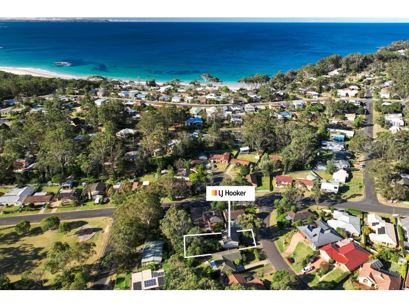 4 Capricorn Avenue, Narrawallee NSW 2539