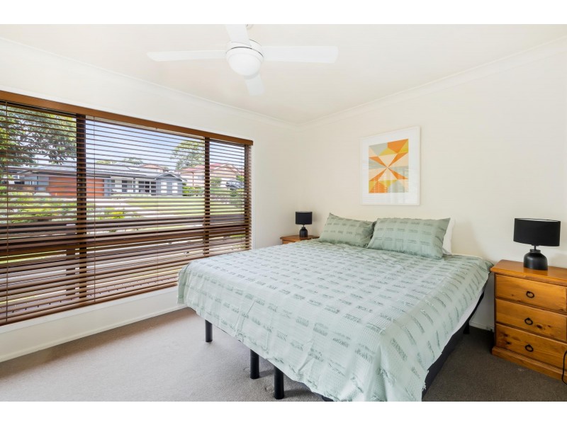 4 Capricorn Avenue, Narrawallee NSW 2539