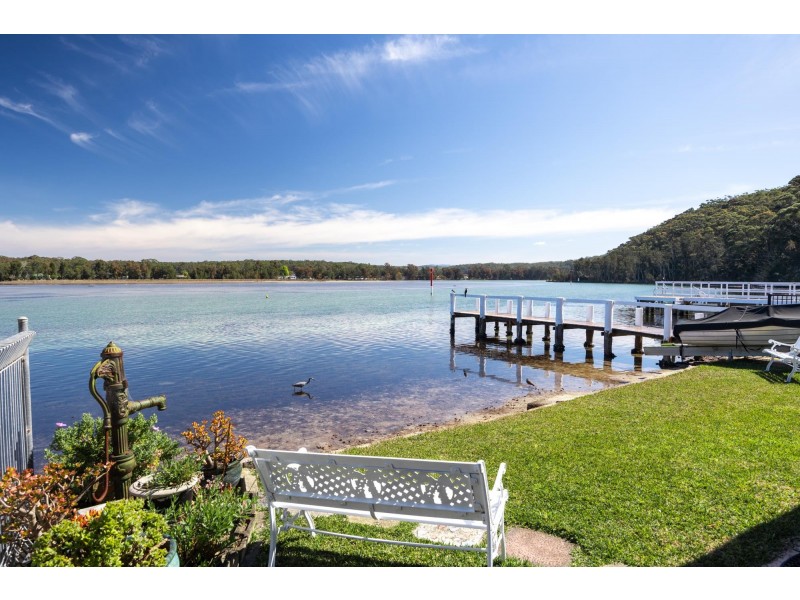4 McDonald Parade, Burrill Lake NSW 2539