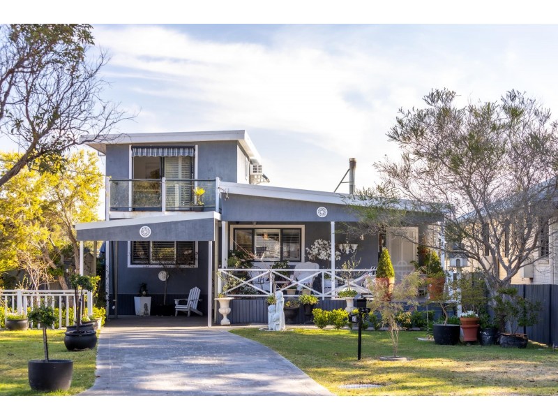 4 McDonald Parade, Burrill Lake NSW 2539