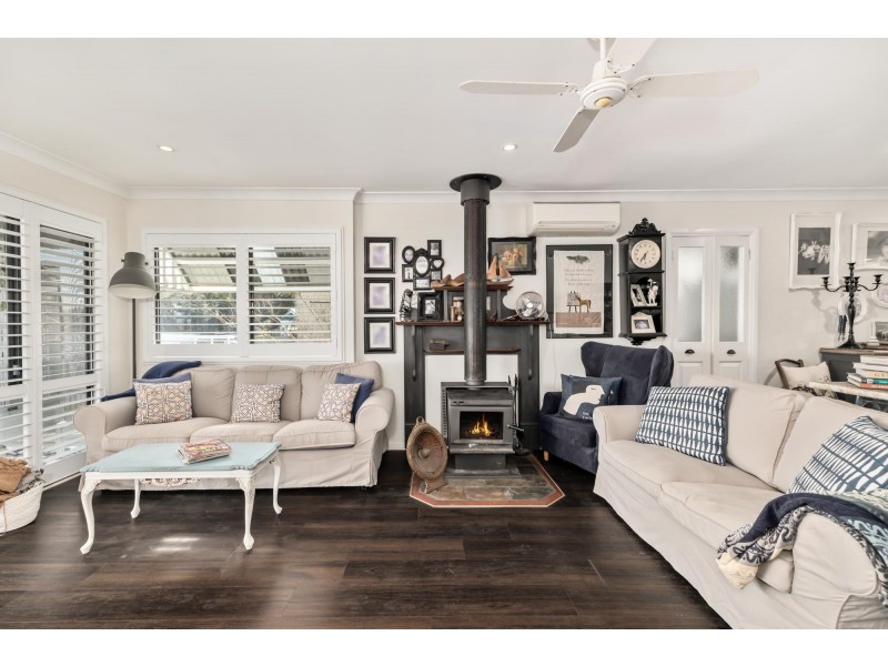 4 McDonald Parade, Burrill Lake NSW 2539