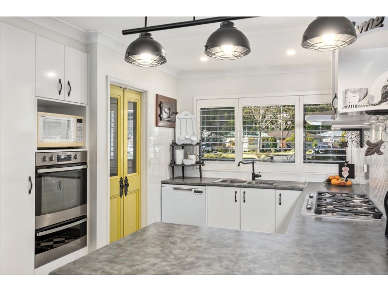4 McDonald Parade, Burrill Lake NSW 2539