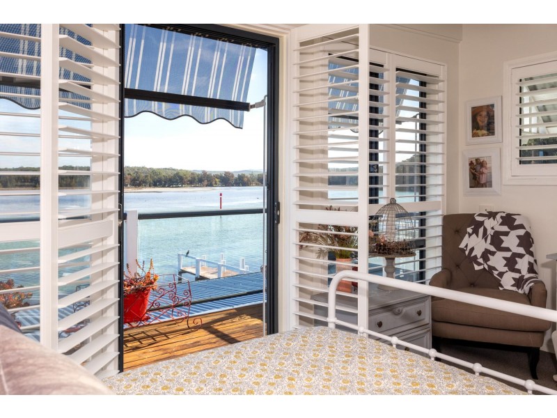 4 McDonald Parade, Burrill Lake NSW 2539