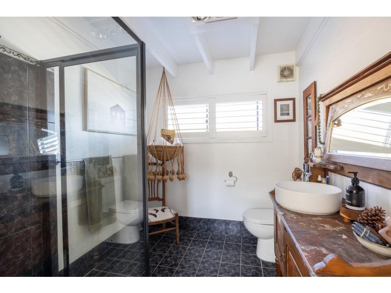 4 McDonald Parade, Burrill Lake NSW 2539