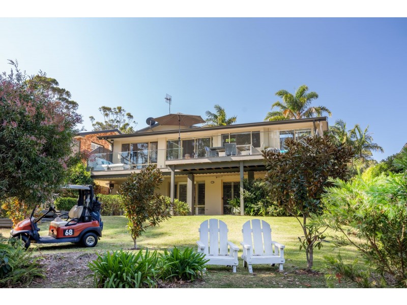 35 Clyde Street, Mollymook Beach NSW 2539