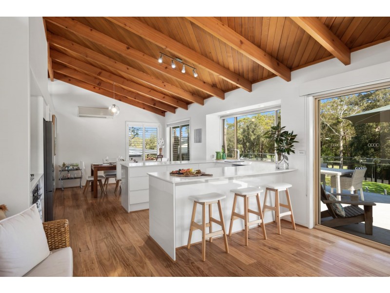 35 Clyde Street, Mollymook Beach NSW 2539