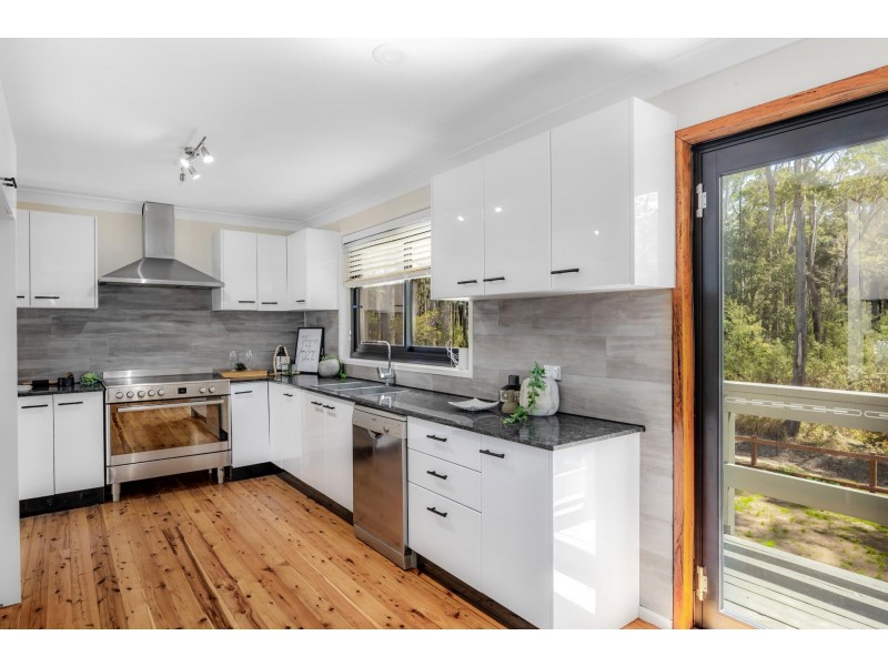 31 Wyoming Avenue, Burrill Lake NSW 2539