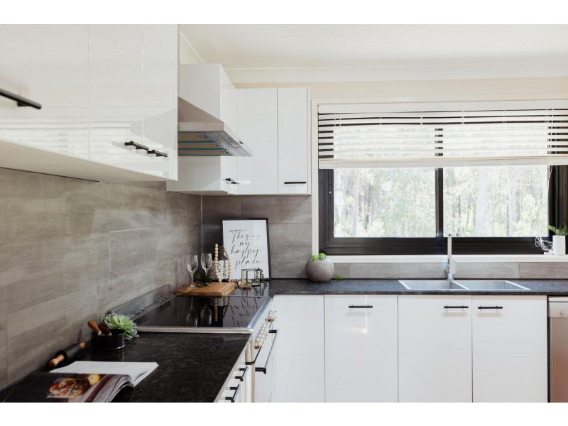 31 Wyoming Avenue, Burrill Lake NSW 2539