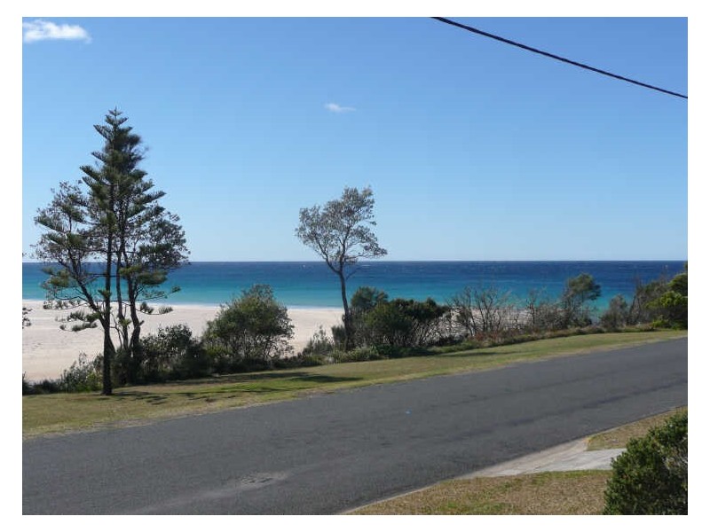15 Seaside Parade, Dolphin Point NSW 2539