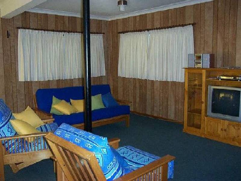 7 Jones Avenue, Mollymook NSW 2539