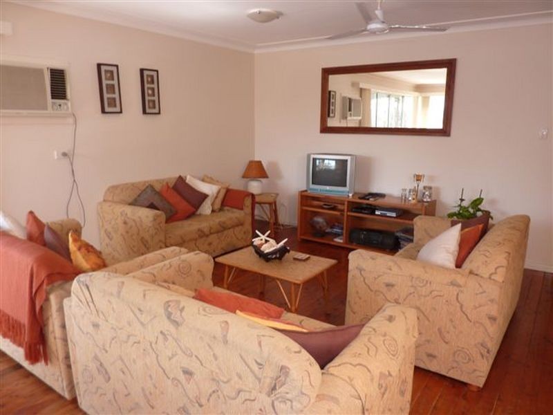 11 Clissold Street, Mollymook NSW 2539
