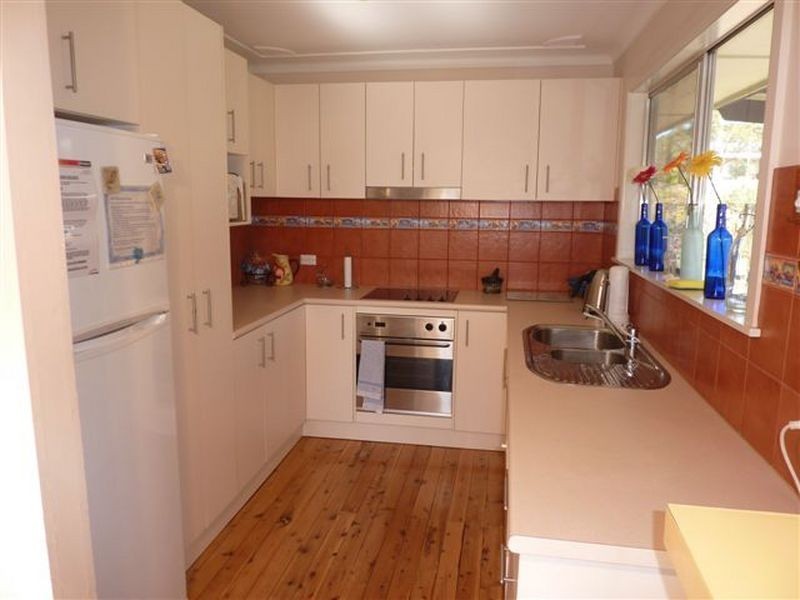 11 Clissold Street, Mollymook NSW 2539