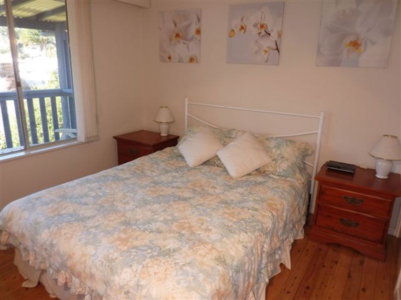 11 Clissold Street, Mollymook NSW 2539